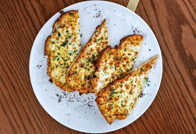 Cheesy Garlic Bread