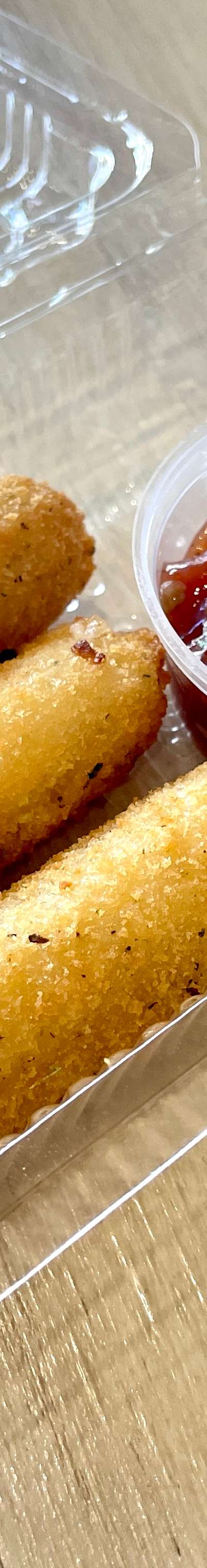 Mozzarella Sticks (3 pc)